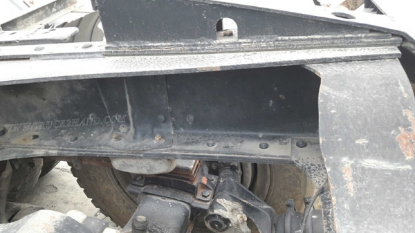 10 ล้อหัวลาก ยี่ห้อ ISUZU ปีจดทะเบียน 2544 6 สูบ เทอร์โบ