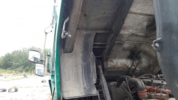 10 ล้อหัวลาก ยี่ห้อ ISUZU ปีจดทะเบียน 2544 6 สูบ เทอร์โบ