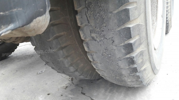 10 ล้อหัวลาก ยี่ห้อ ISUZU ปีจดทะเบียน 2544 6 สูบ เทอร์โบ