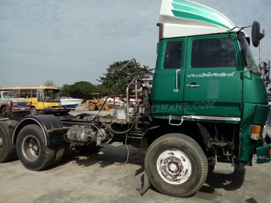 10 ล้อหัวลาก ยี่ห้อ ISUZU ปีจดทะเบียน 2544 6 สูบ เทอร์โบ
