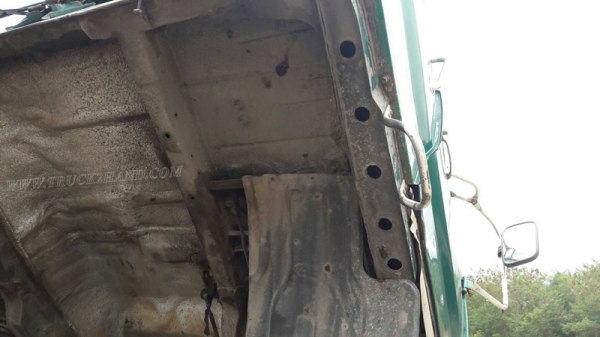 10 ล้อหัวลาก ยี่ห้อ ISUZU ปีจดทะเบียน 2544 6 สูบ เทอร์โบ