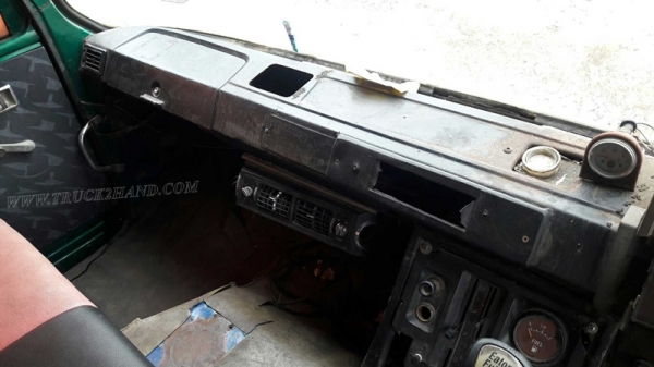 10 ล้อหัวลาก ยี่ห้อ ISUZU ปีจดทะเบียน 2544 6 สูบ เทอร์โบ