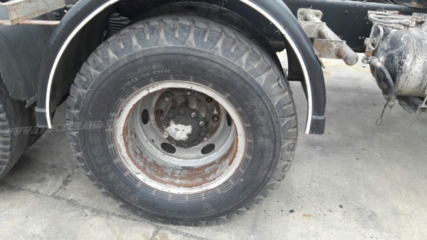 10 ล้อหัวลาก ยี่ห้อ ISUZU ปีจดทะเบียน 2544 6 สูบ เทอร์โบ