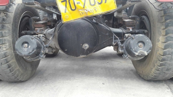 10 ล้อหัวลาก ยี่ห้อ ISUZU ปีจดทะเบียน 2544 6 สูบ เทอร์โบ