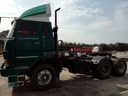 10 ล้อหัวลาก ยี่ห้อ ISUZU ปีจดทะเบียน 2544 6 สูบ เทอร์โบ