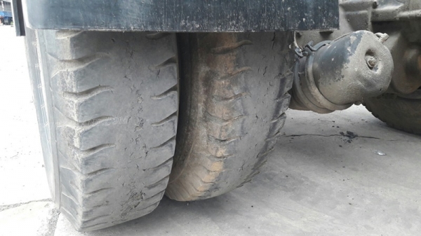 10 ล้อหัวลาก ยี่ห้อ ISUZU ปีจดทะเบียน 2544 6 สูบ เทอร์โบ