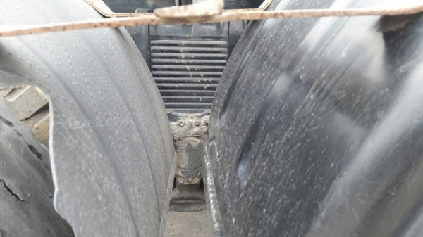 10 ล้อหัวลาก ยี่ห้อ ISUZU ปีจดทะเบียน 2544 6 สูบ เทอร์โบ