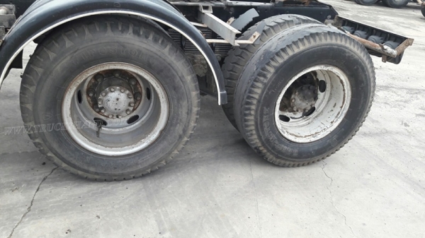 10 ล้อหัวลาก ยี่ห้อ ISUZU ปีจดทะเบียน 2544 6 สูบ เทอร์โบ