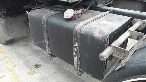 10 ล้อหัวลาก ยี่ห้อ ISUZU ปีจดทะเบียน 2544 6 สูบ เทอร์โบ