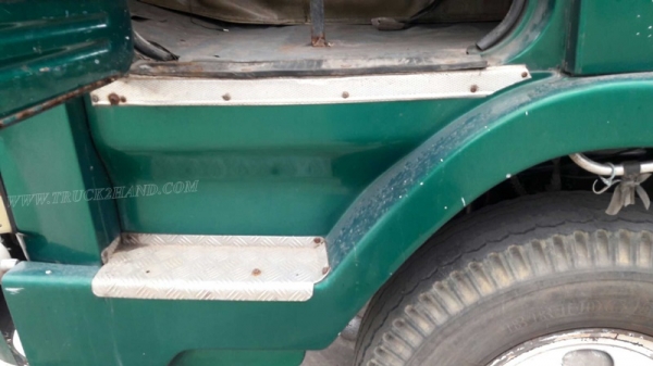 10 ล้อหัวลาก ยี่ห้อ ISUZU ปีจดทะเบียน 2544 6 สูบ เทอร์โบ