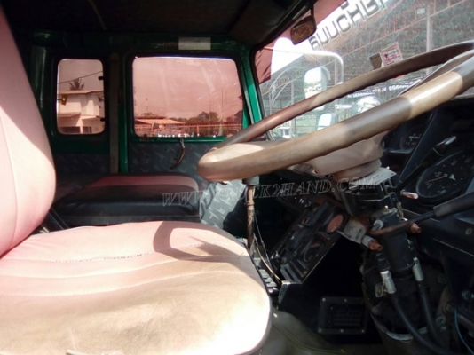 10 ล้อหัวลาก ยี่ห้อ ISUZU ปีจดทะเบียน 2544 6 สูบ เทอร์โบ