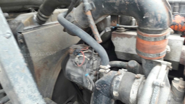 10 ล้อหัวลาก ยี่ห้อ ISUZU ปีจดทะเบียน 2544 6 สูบ เทอร์โบ