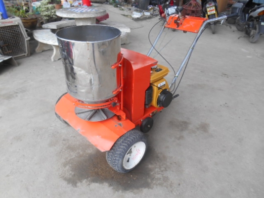 รถหว่านปุ๋ย เดินตาม พร้อมใช้งาน