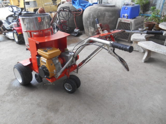 รถหว่านปุ๋ย เดินตาม พร้อมใช้งาน รถหว่านปุ๋ย เดินตาม พร้อมใช้งาน