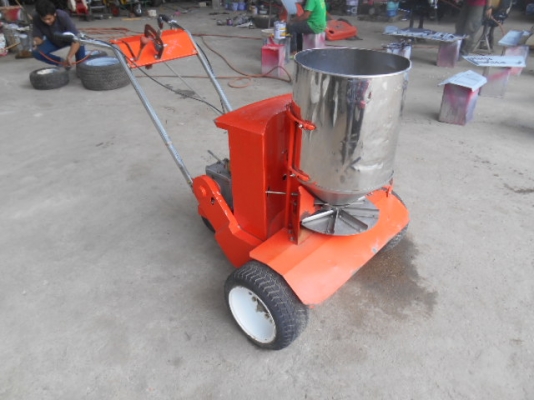 รถหว่านปุ๋ย เดินตาม พร้อมใช้งาน รถหว่านปุ๋ย เดินตาม พร้อมใช้งาน