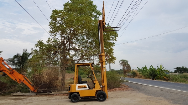 ขายด่วนรถยกKOMATSU FG15-14ยก1.5ตันยกสูง4เมตรแผ่งงาสไลย์ได้รถนอกเพิ่งเข้ามายังไม่เคยใช้งานในเมืองไทยเลย