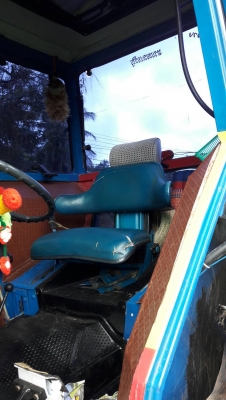 ขายรถไถ่ฟอร์ด6600ตู้แอร์ พร้อมใช้งาน เล่มพร้อมโอน ภาษีไม่ขาด.