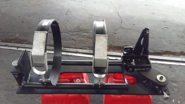 แท่นยึดถังแก๊ส LPG Forklift รถยกฟอร์คลิฟท์ ทุกยี่ห้อ รุ่น แบบสวิงลงด้านล่าง แท่นยึดถังแก๊ส LPG Forklift รถยกฟอร์คลิฟท์ ทุกยี่ห้อ รุ่น แบบสวิงลงด้านล่าง