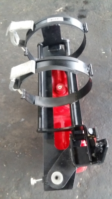 แท่นยึดถังแก๊ส LPG Forklift รถยกฟอร์คลิฟท์ ทุกยี่ห้อ รุ่น แบบสวิงลงด้านล่าง แท่นยึดถังแก๊ส LPG Forklift รถยกฟอร์คลิฟท์ ทุกยี่ห้อ รุ่น แบบสวิงลงด้านล่าง