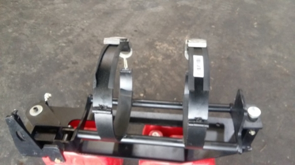 แท่นยึดถังแก๊ส LPG Forklift รถยกฟอร์คลิฟท์ ทุกยี่ห้อ รุ่น แบบสวิงลงด้านล่าง แท่นยึดถังแก๊ส LPG Forklift รถยกฟอร์คลิฟท์ ทุกยี่ห้อ รุ่น แบบสวิงลงด้านล่าง