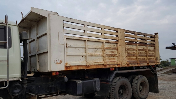 ขาย กระบะดั้ม กระบอกพร้อมปั้มไฮดรอลิค ( ยกเว้นเกียร์ฝาก) ตามสภาพ สนใจติดต่อเรา ดำสุโขทัย โทร 089-7087998,081-7855503 หรือเยี่ยมชมเว็ปไซได้ที่ www.dum-sukhothai.com