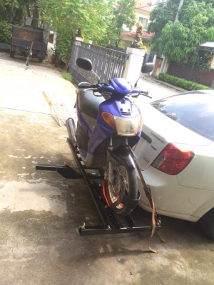 ขายถาดบรรทุก มอไซค์และ จักรยาน สำหรับรถที่มีชุดลากครับ รับน้ำหนักได้ 150กิโล หรือ ไม่เกิน125 cc มีล้อสำหรับเข็น ไม่ต้องยก ใช่เป็นทีจอดรถที่บ้านได้ครับ ราคา8500บาท พร้อมทำสี พาวเดอร์โค๊ด ขายถาดบรรทุก มอไซค์และ จักรยาน สำหรับรถที่มีชุดลากครับ รับน้ำหนักได้ 150กิโล หรือ ไม่เกิน125 cc มีล้อสำหรับเข็น ไม่ต้องยก ใช่เป็นทีจอดรถที่บ้านได้ครับ ราคา8500บาท พร้อมทำสี พาวเดอร์โค๊ด