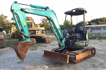 KOBELCO SK30SR-3E ปี2011 ชั่วโมงน้อยมากไม่แพ้รถใหม่ นำเข้าจากญี่ปุ่น โทร.090-986-2521 อ๊อบ
