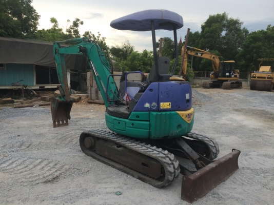 KOMATSU PC30MR ญี่ปุ่นแท้ โทร.090-986-2521 อ๊อบ