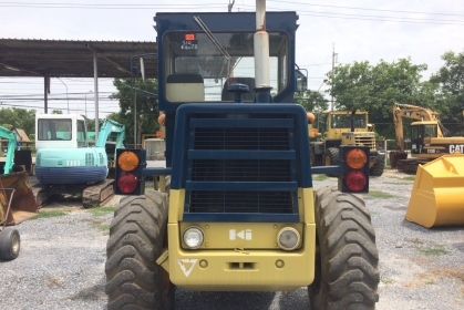 ขายรถตักล้อยาง รุ่นนิยม KOMATSU 510 กรองเดี่ยว นำเข้าจากญี่ปุ่นโดยตรง โทร.090-986-2521 อ๊อบ