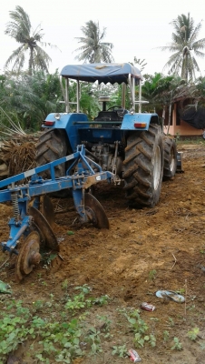 ขายด่วนๆ รถไถ Ford รุ่น 7740  2เพลาขาย 760000