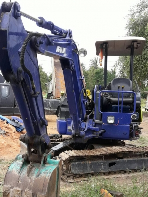 ขายด่วน รถแบคโฮ Airman AX33U  เพียง 300000 เท่านั้น