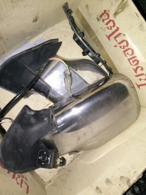 กระจกมองข้างดรากอนอาย