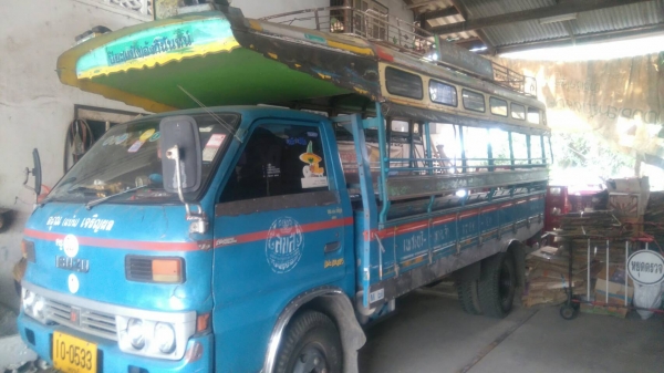 ขายด่วน รถ2แถว. อีสุ85แรง.  เครืองเดิมแน่นเปี้ยย. สวยเกียรมือ พร้อมเล่ม 180000