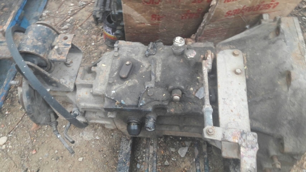 ขายด่วน เครื่อง Nissan carbon พร้อมเกียร์ เพียง 10000  บาท