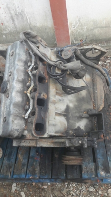 ขายด่วน เครื่อง Nissan carbon พร้อมเกียร์ เพียง 10000  บาท