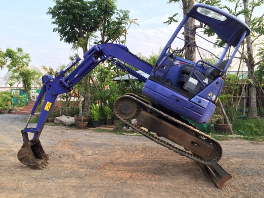 ขายรถแม็คโค KOMATSU PC20UU รถเก่านอกญี่ปุ่นแท้ ติดต่อ 086-324-1992