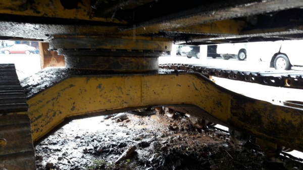 ขายรถแบคโฮ KOMATSU PC60-6 เอกสารอินวอย ระบบไฟเต็ม ราคา 430000