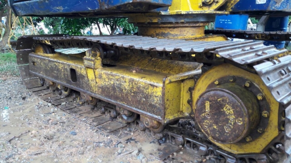 ขายรถแบคโฮ KOMATSU PC60-6 เอกสารอินวอย ระบบไฟเต็ม ราคา 430000