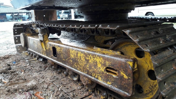 ขายรถแบคโฮ KOMATSU PC60-6 เอกสารอินวอย ระบบไฟเต็ม ราคา 430000