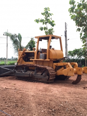 ขายรถแทรคเตอร์ KOMATSU D85-12 มีลิปเปอร์ ราคา 700000