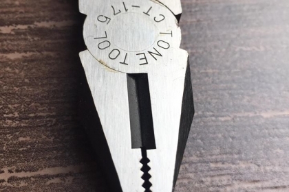 ขายคีมปากจิ้งจกTONE MADE IN JAPAN.ใหม่เก่าเก็บสวยงาม