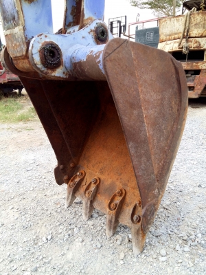 ขายรถแม็คโค MITSUBISHI ME35 รถเก่านอก พร้อมใช้งาน สนใจติดต่อ 086-775-7900 086-324-1992