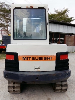 ขายรถแม็คโค MITSUBISHI ME35 รถเก่านอก พร้อมใช้งาน สนใจติดต่อ 086-775-7900 086-324-1992