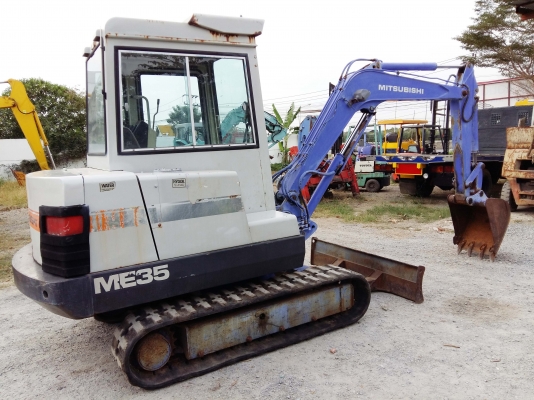 ขายรถแม็คโค MITSUBISHI ME35 รถเก่านอก พร้อมใช้งาน สนใจติดต่อ 086-775-7900 086-324-1992