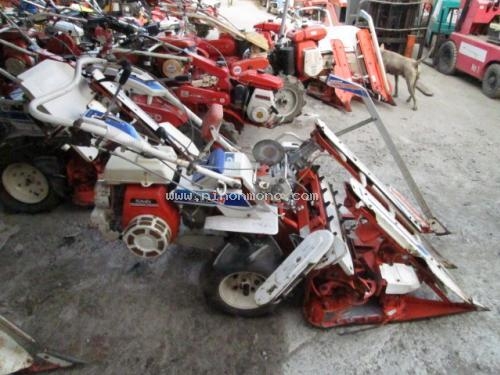 คุ้มสุดๆ รถเกี่ยวข้าวเดินตาม  KUBOTA  RA50 ขนาด 5.2 แรงม้า รหัสสินค้า 80802287 โทร 081-8283376 www.nihonmono.com