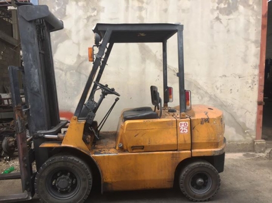 ขายด่วนน!! รถยก MITSUBISHI-FD25 เสา 3 เมตร เกียร์ Manual