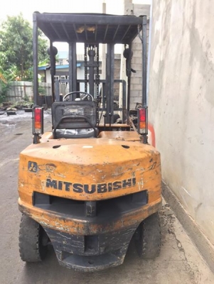 ขายด่วนน!! รถยก MITSUBISHI-FD25 เสา 3 เมตร เกียร์ Manual