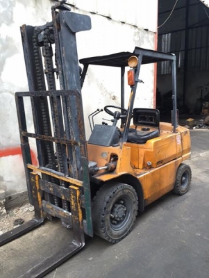 ขายด่วนน!! รถยก MITSUBISHI-FD25 เสา 3 เมตร เกียร์ Manual