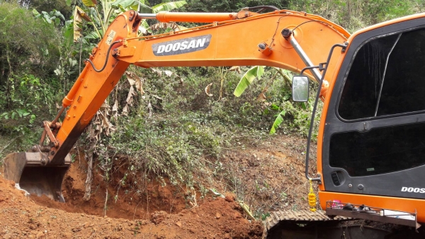 -ขออนุญาติขายรถDOOSAN 225LC ชั่วโมง9000 พร้อมใช้งานรถเช็กสูนตลอดเอกสารเล่มราคา 1350000สนใจติดต่อ0853224877-0988930465 -ขออนุญาติขายรถDOOSAN 225LC ชั่วโมง9000 พร้อมใช้งานรถเช็กสูนตลอดเอกสารเล่มราคา 1350000สนใจติดต่อ0853224877-0988930465