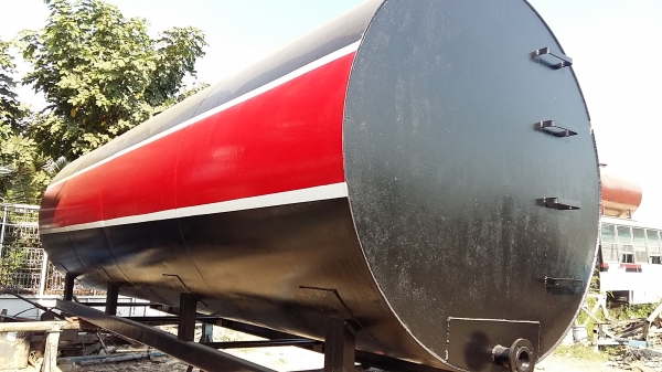 ขาย ถังน้ำมัน ถังเก็บน้ำ มือสอง 15000 ลิตร หนา 6 มิล กว้าง 1.84ม. ยาว 5.85ม. สภาพสวยมากพร้อมใช้งานได้เลยค่ะ